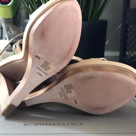 BCBG MaxAzria Sandals - Picture 5 of 7